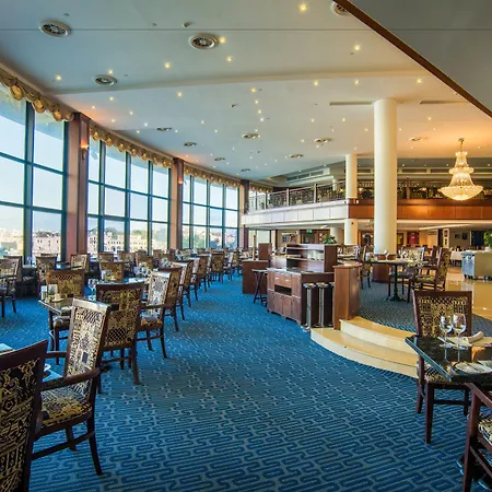 Grand Excelsior אתר נופש 5*